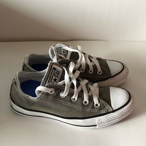 Converse Gray Tennis Shoes. In excellent condition Pets and Smoke Free Closet.